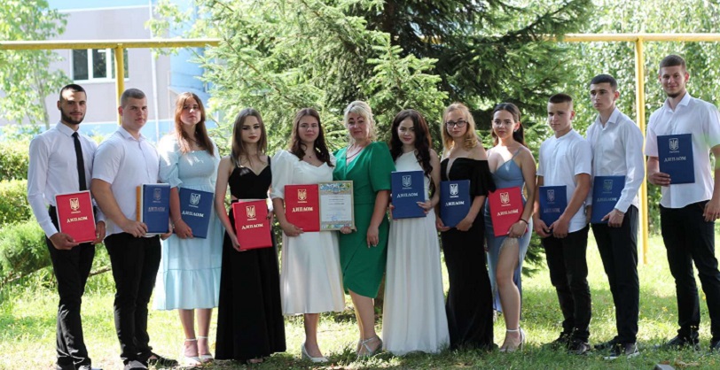 ВРУЧЕННЯ ДИПЛОМІВ ФАХІВЦЯ У ВСП «МУКАЧІВСЬКИЙ ФАХОВИЙ КОЛЕДЖ НУБіП УКРАЇНИ»